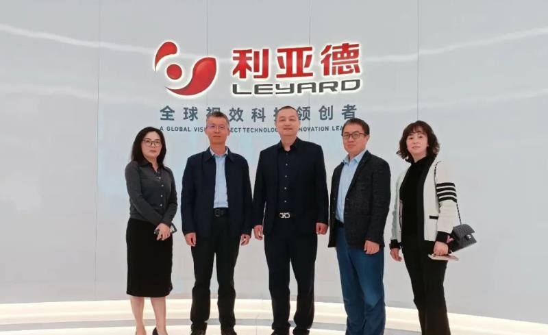 一博科技董事长汤昌茂一行赴平博pinnacle南方总部旅行考察